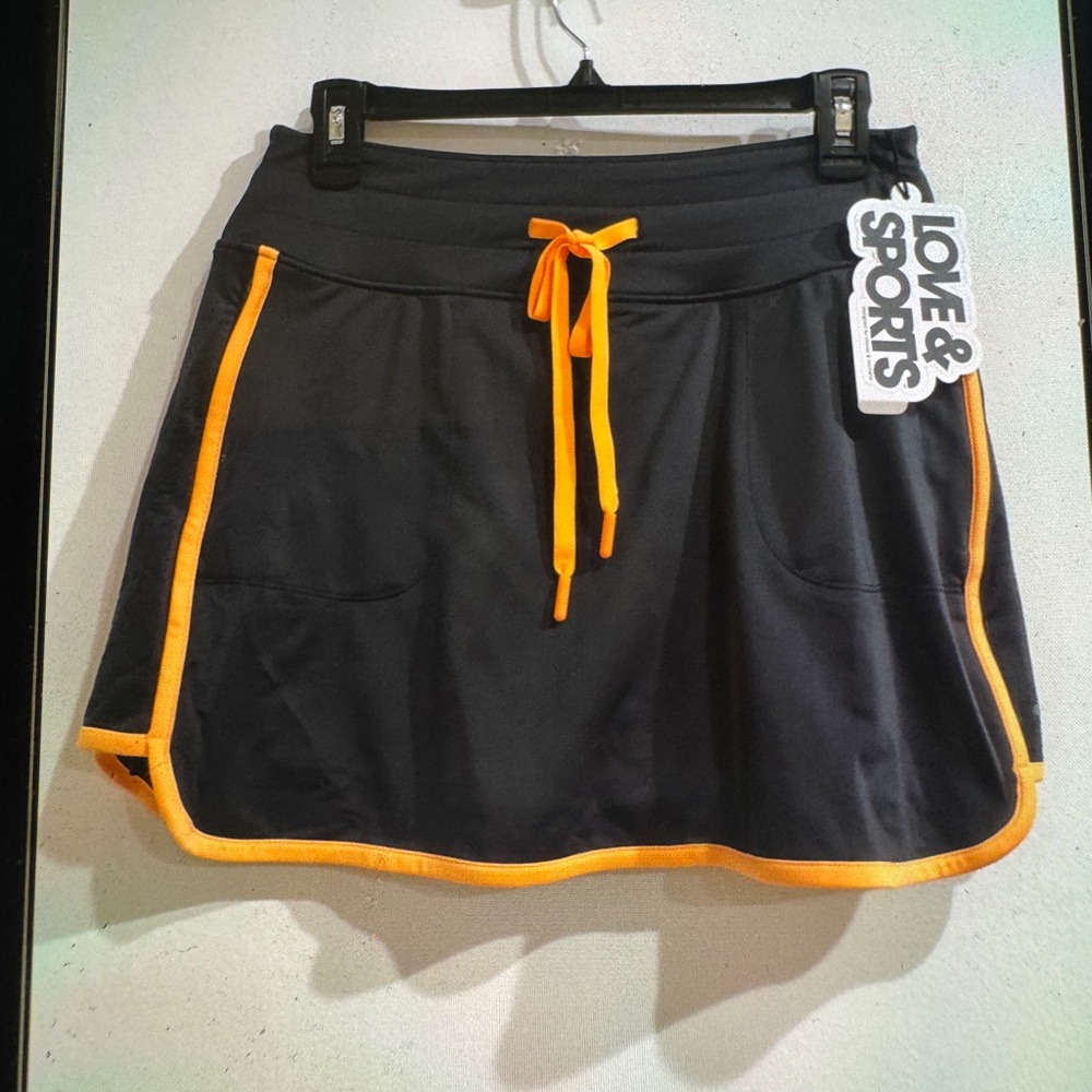 Love & Sports black orange trim skort NWT sz M